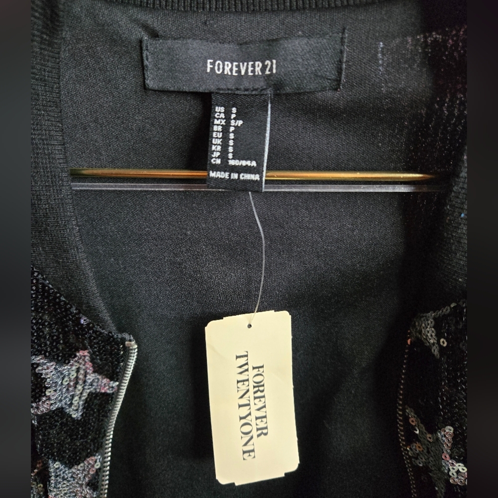 Forever 21 sequined jacket black with silver stars Small - Picture 3 of 3